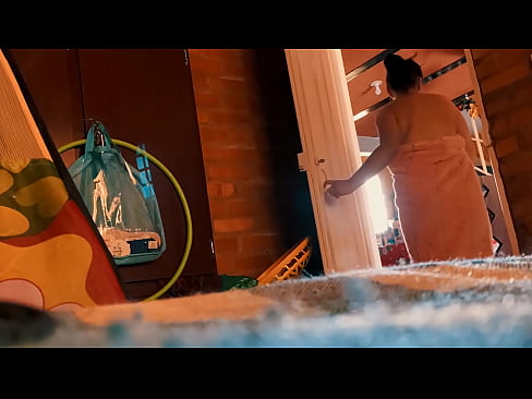 ❤️ דער פעטער גייט מיר נאך אריין אין דער רעגנדל, ער פאקט מיך בשעת איך גיי א רעגנדל. ❤❌ פּאָרן ווידעא ביי אונדז yi.porno-flix.ru ❌️❤